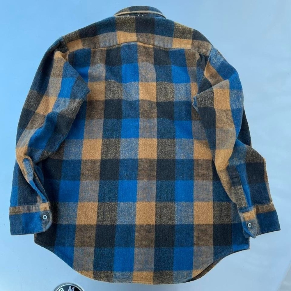 Vintage 90s Heavy VIP Blue and yellow flannel shirt - Picture 4 of 6